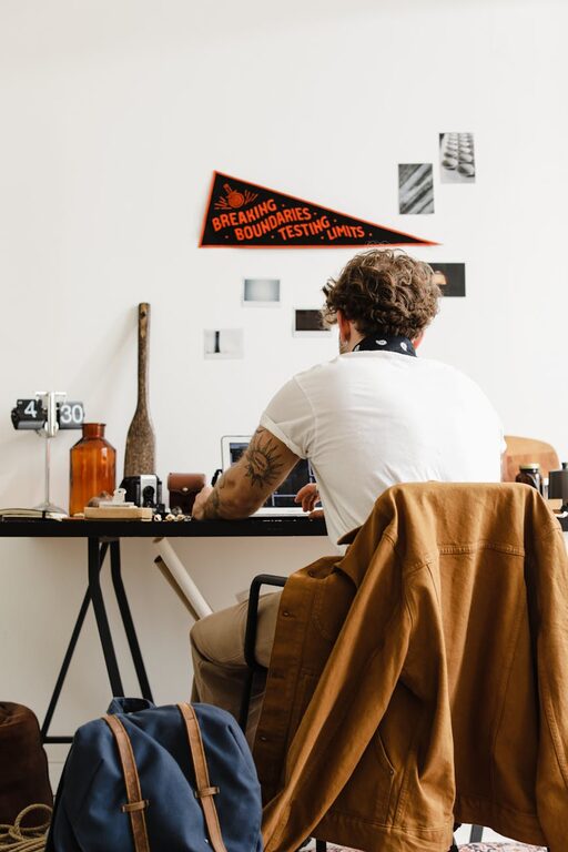 Simple Ways to Personalize Your Workspace for Better Comfort